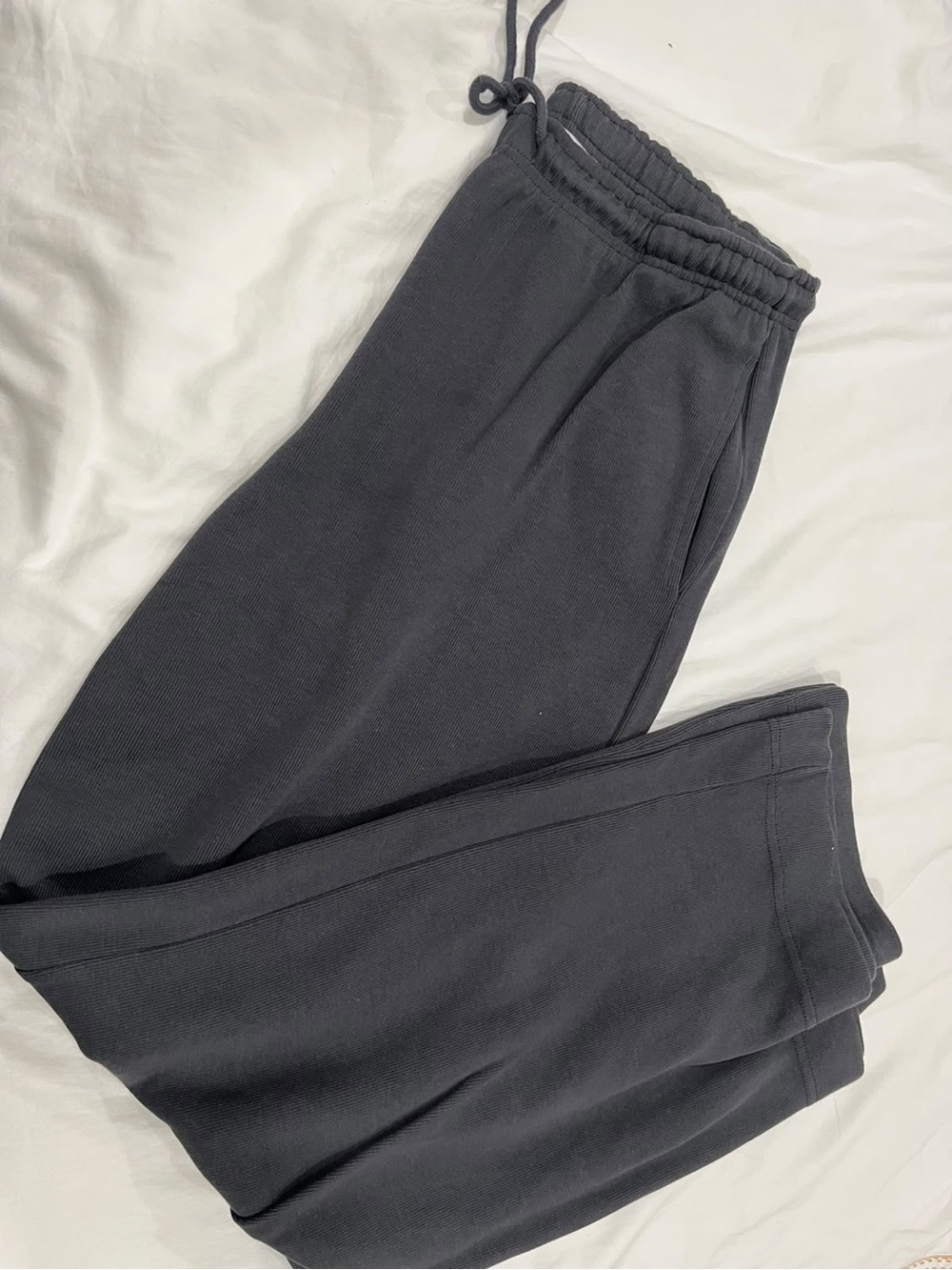 Zara women’s dark grey Drawstring Sweatpants in size XL